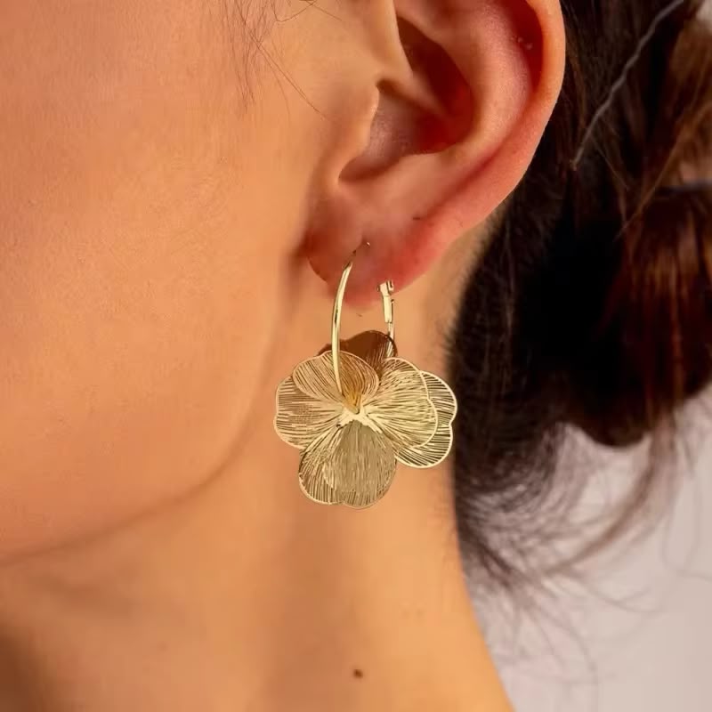 Pendientes Flor Camelia Dorados de Doble Capa para Mujer