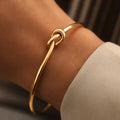 Noelia | Pulsera dorada de nudo